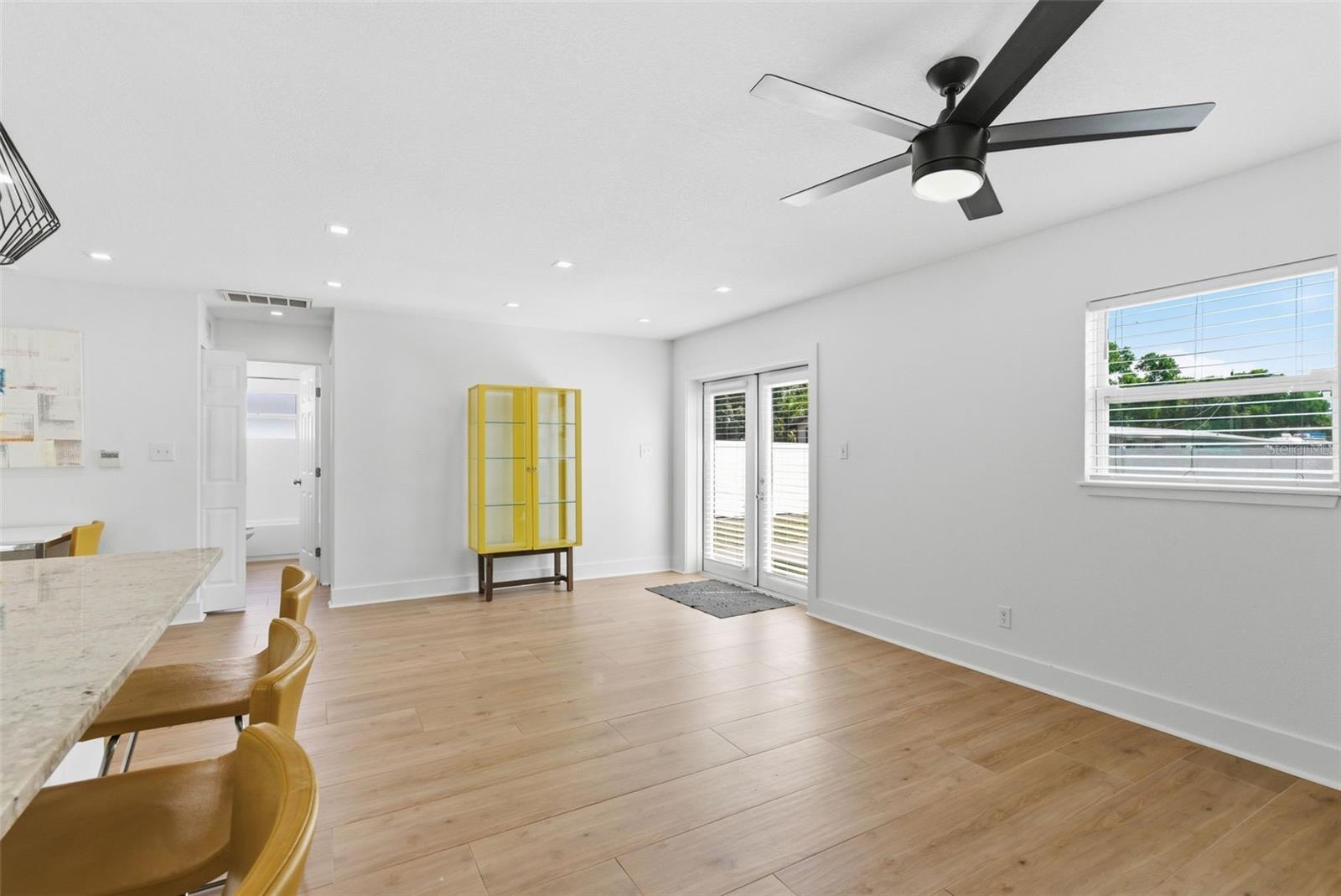 INTERBAY - Residential