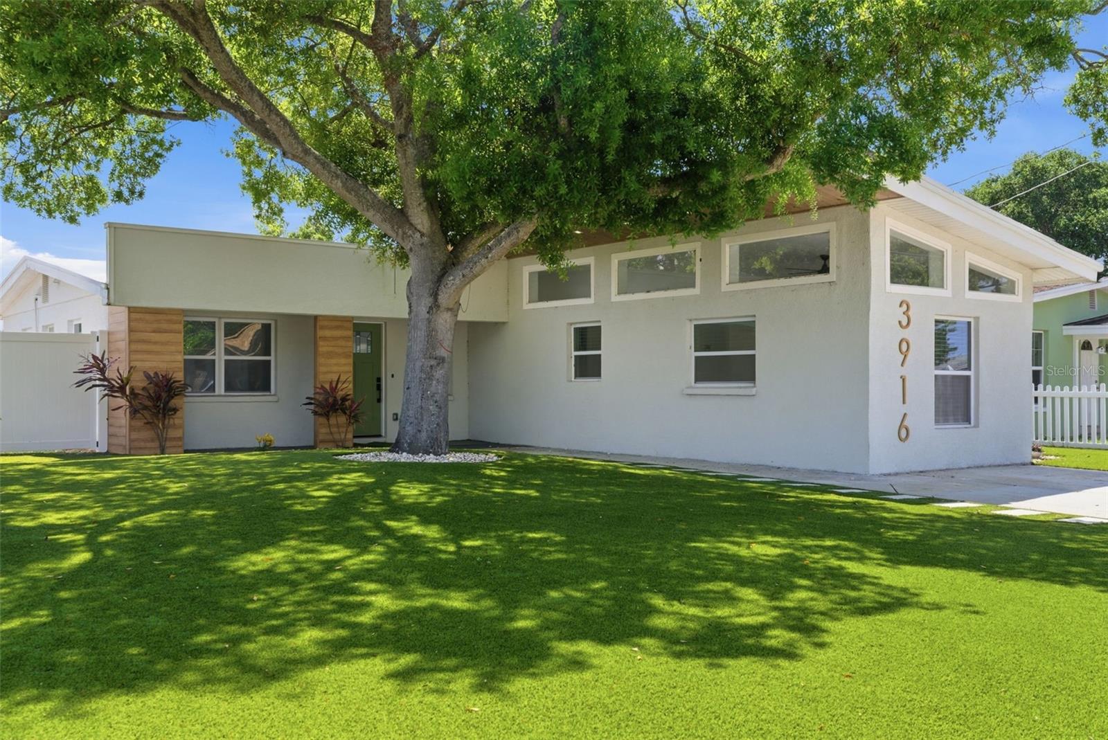 INTERBAY - Residential