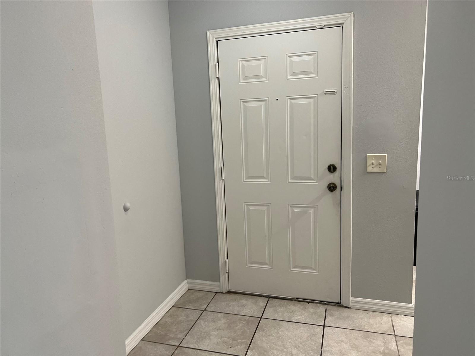 VILLAGES OF BLOOMINGDALE CONDO - Residential Lease