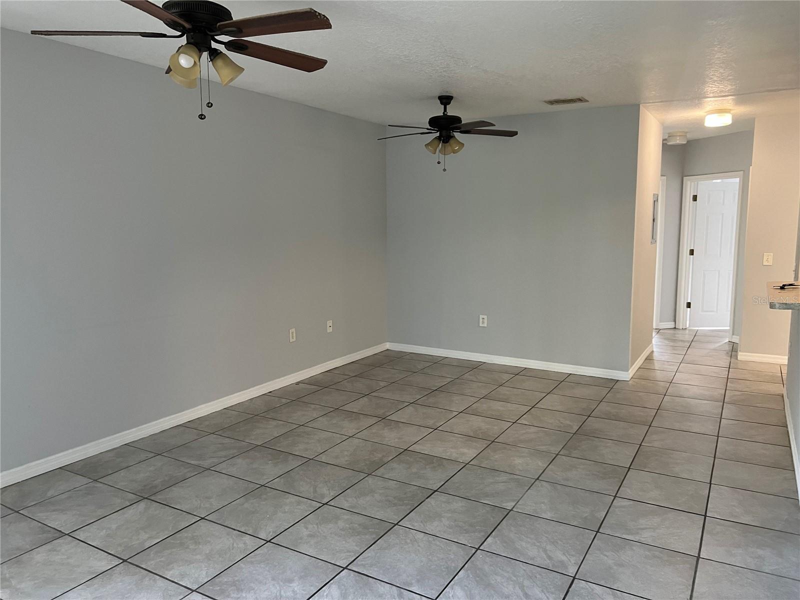 VILLAGES OF BLOOMINGDALE CONDO - Residential Lease