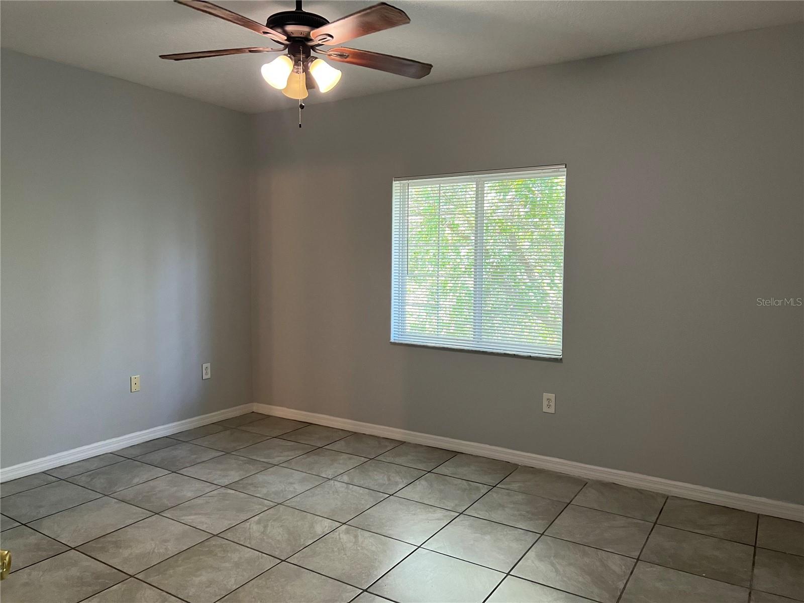 VILLAGES OF BLOOMINGDALE CONDO - Residential Lease