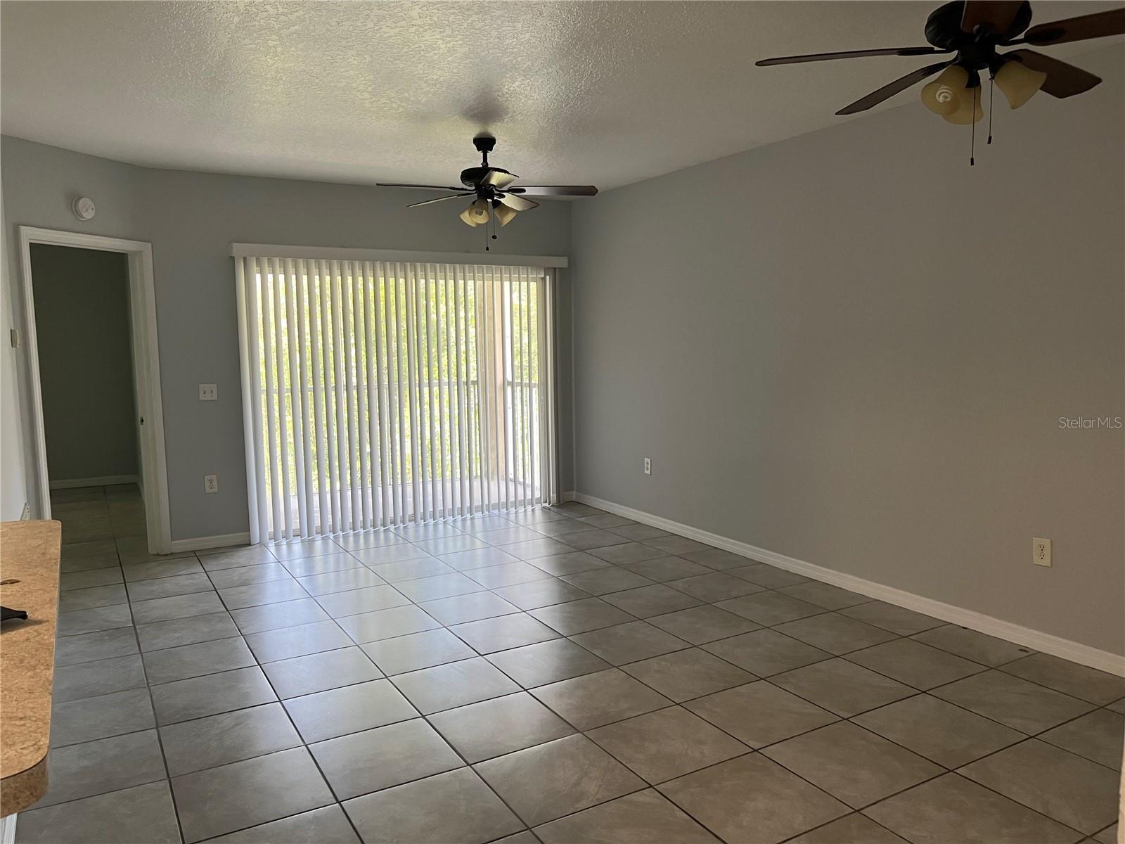 VILLAGES OF BLOOMINGDALE CONDO - Residential Lease
