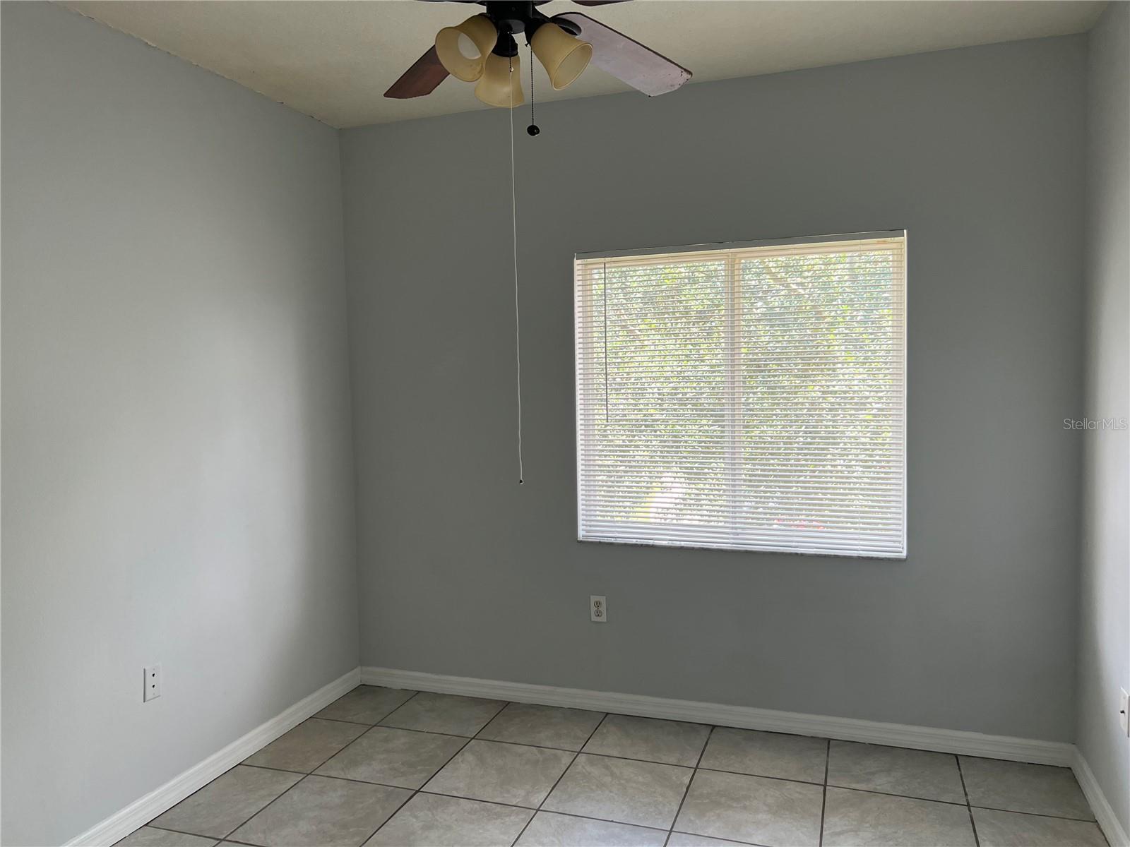VILLAGES OF BLOOMINGDALE CONDO - Residential Lease