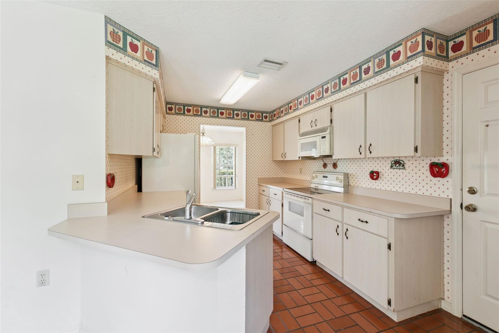 COUNTRY OAKS ESTATES - Residential