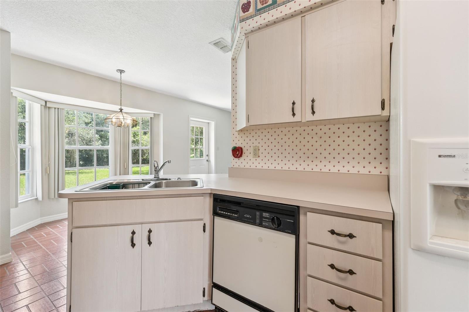 COUNTRY OAKS ESTATES - Residential