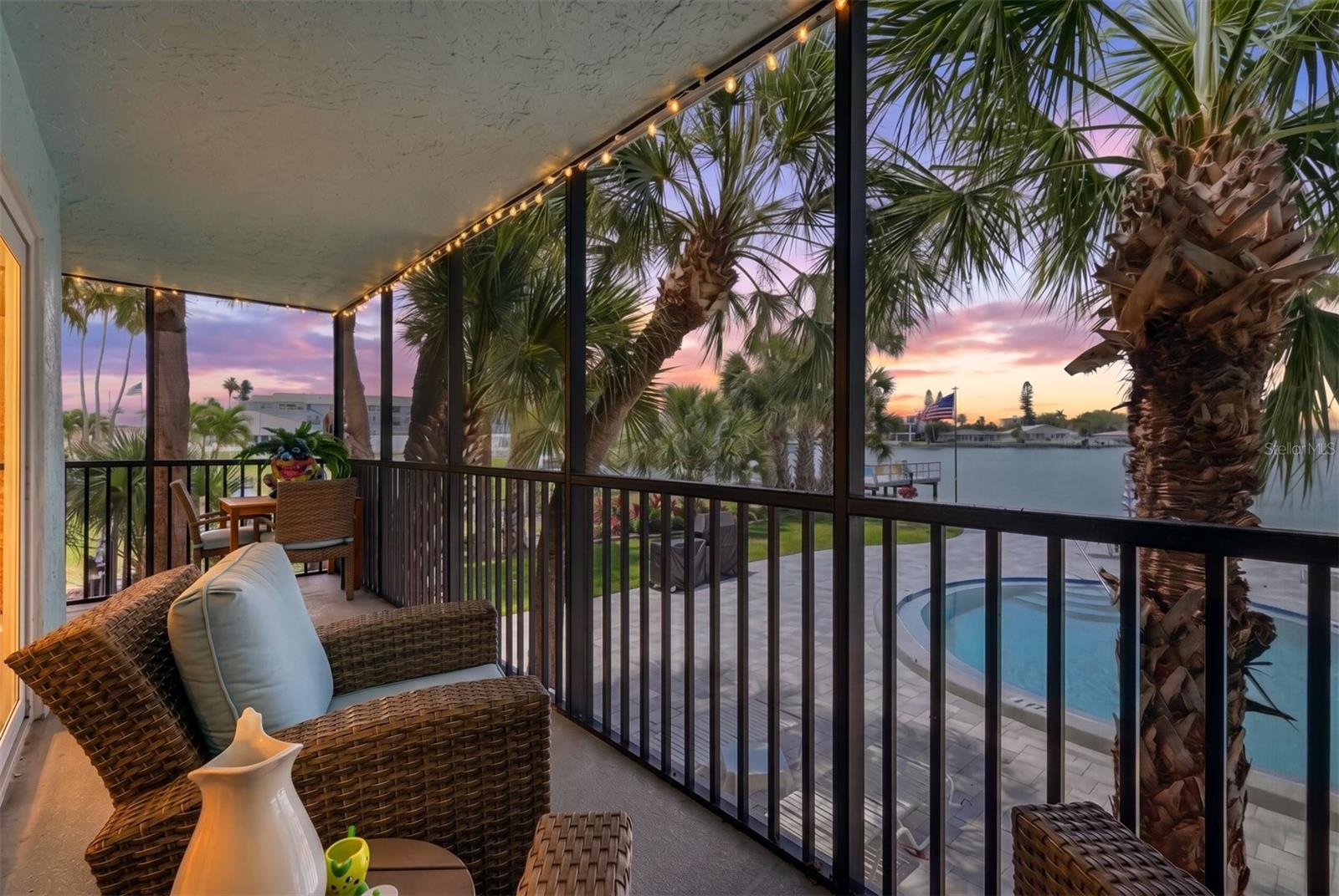 HEMINGWAY CONDO THE - Residential