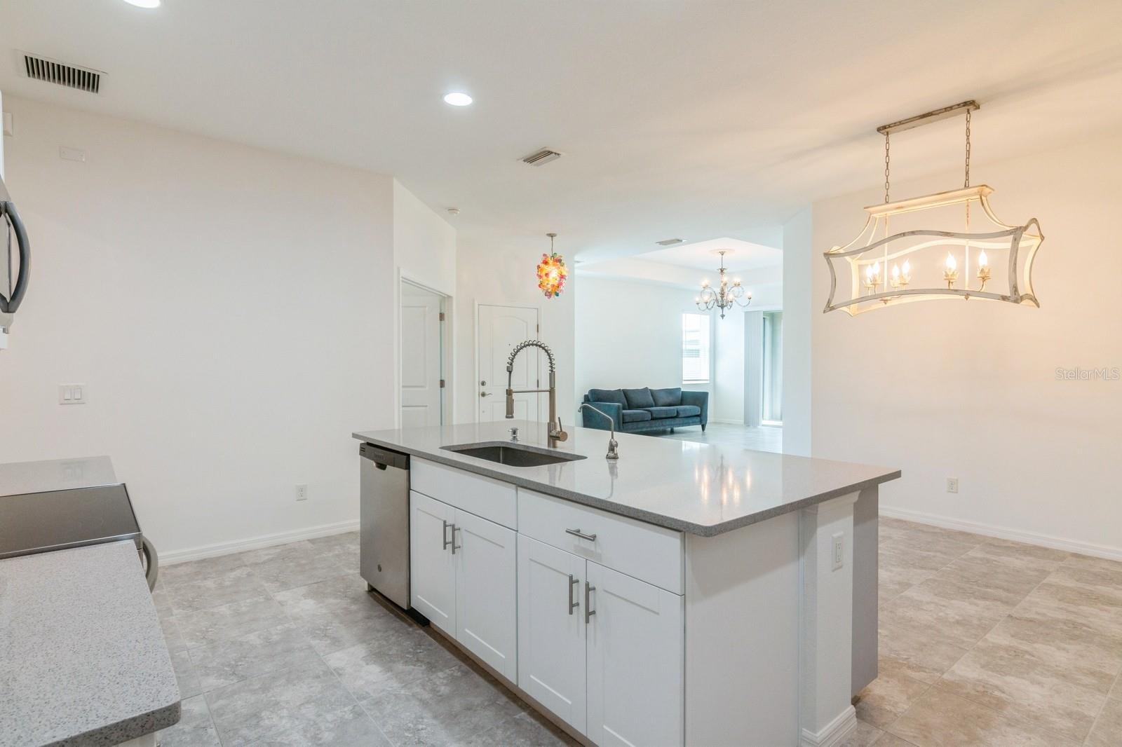 HIDDEN CREEK - Residential