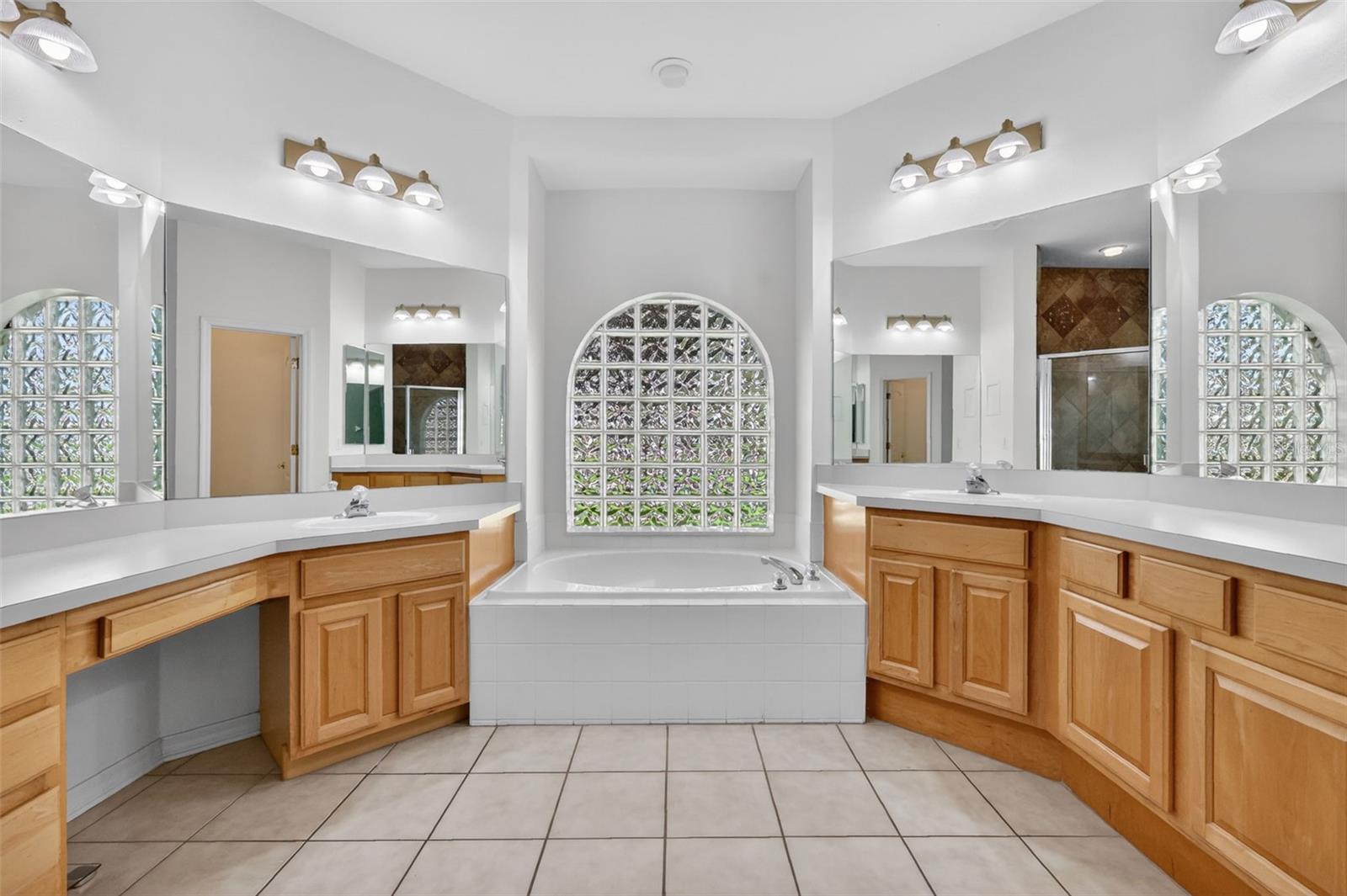 MT DORA COUNTRY CLUB MT DORA PH 02-6 - Residential