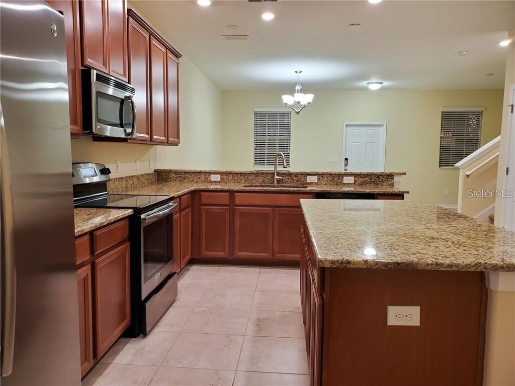 SIGNATURE LAKES PH 3B-6 - Residential Lease