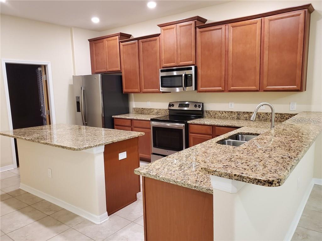 SIGNATURE LAKES PH 3B-6 - Residential Lease