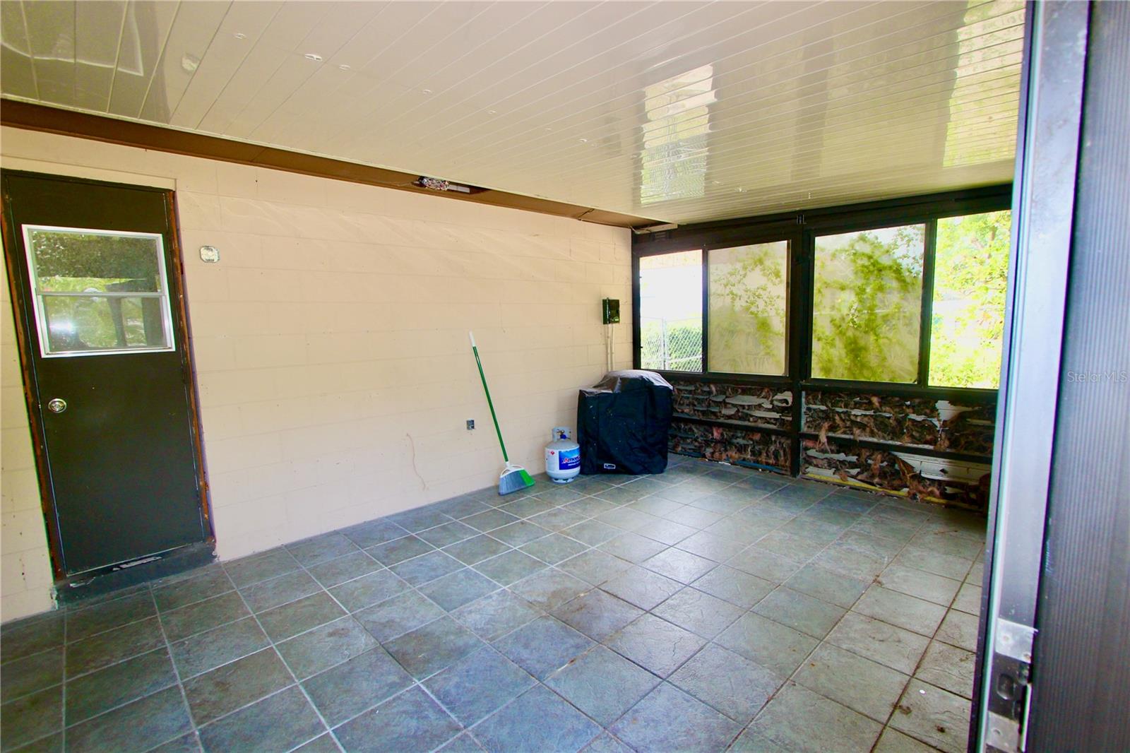 BEL AIRE PINES - Residential