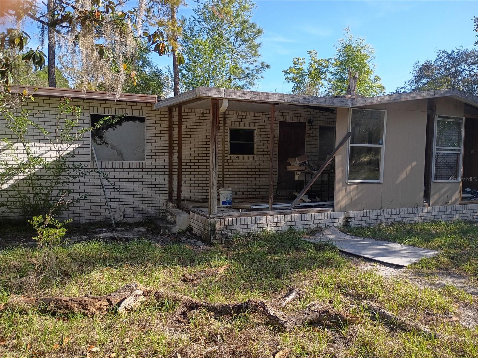 INTERLACHEN LAKES ESTATES - Residential
