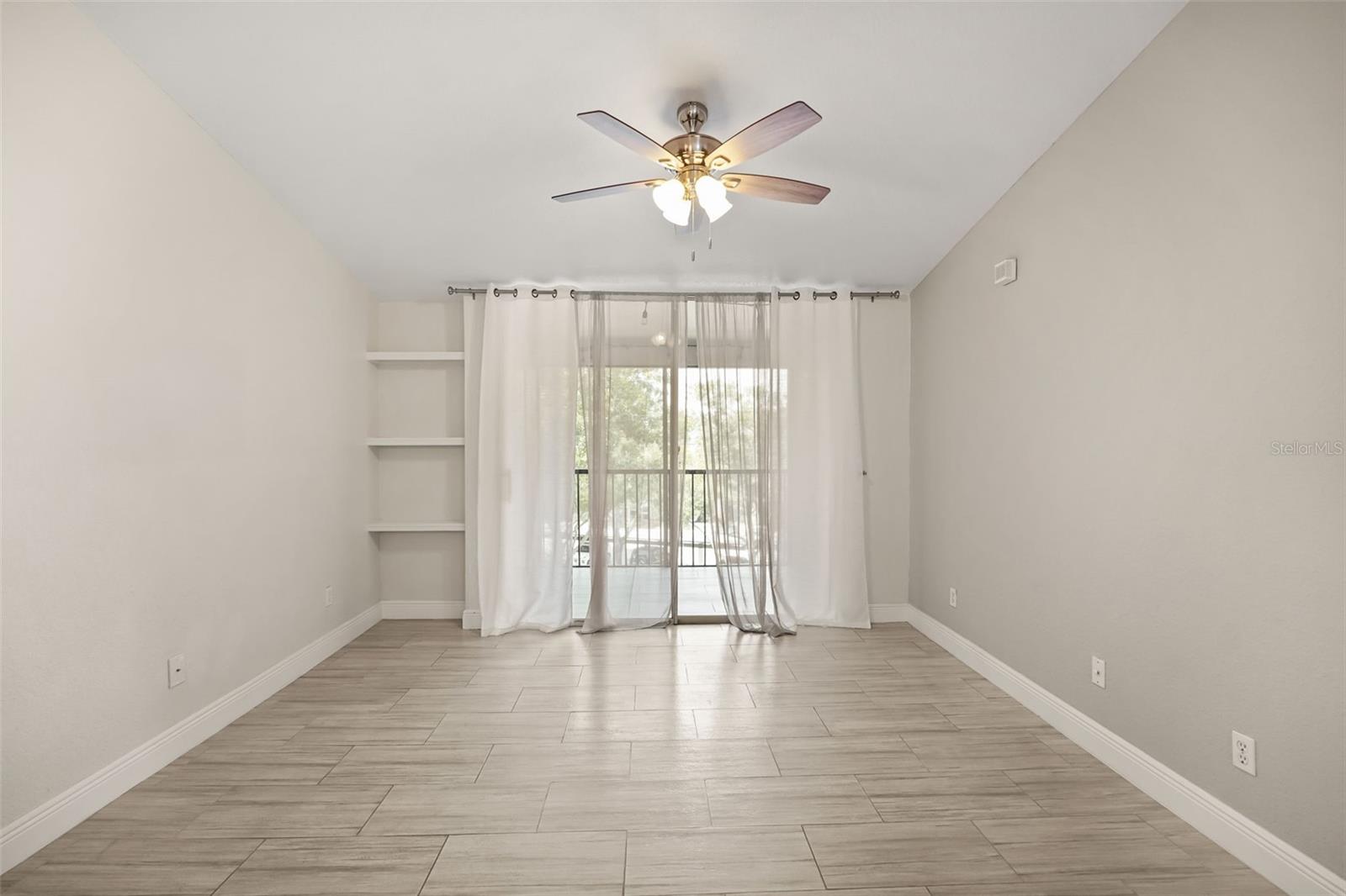 SANDLAKE PRIVATE RESIDENCES - Residential Lease