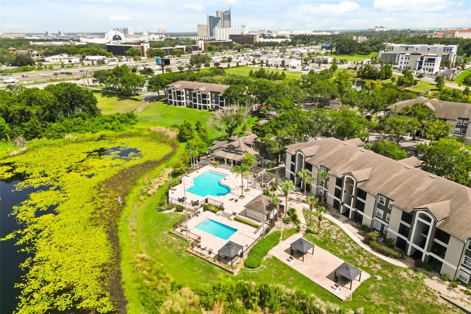 SANDLAKE PRIVATE RESIDENCES - Residential Lease