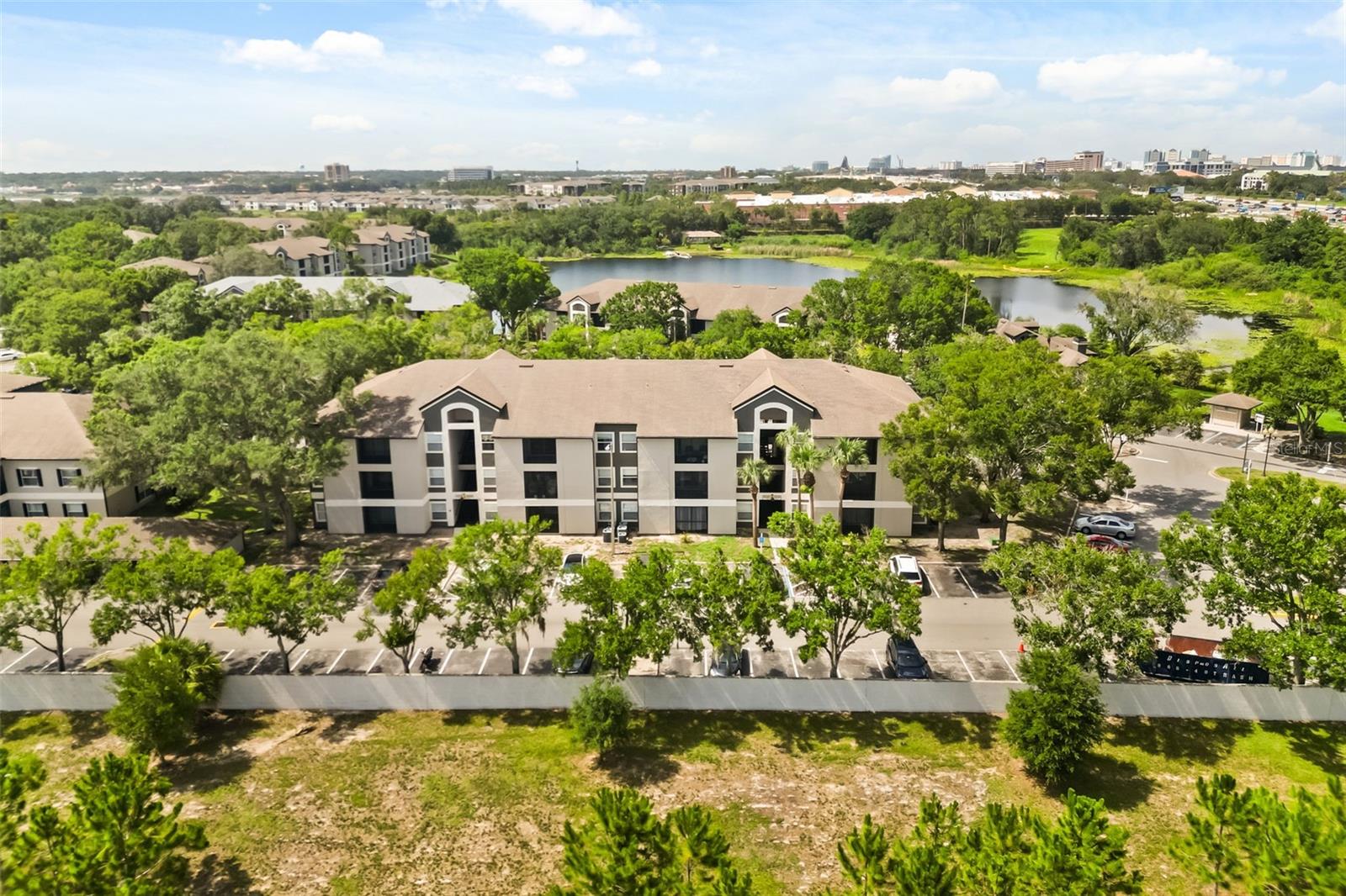 SANDLAKE PRIVATE RESIDENCES - Residential Lease
