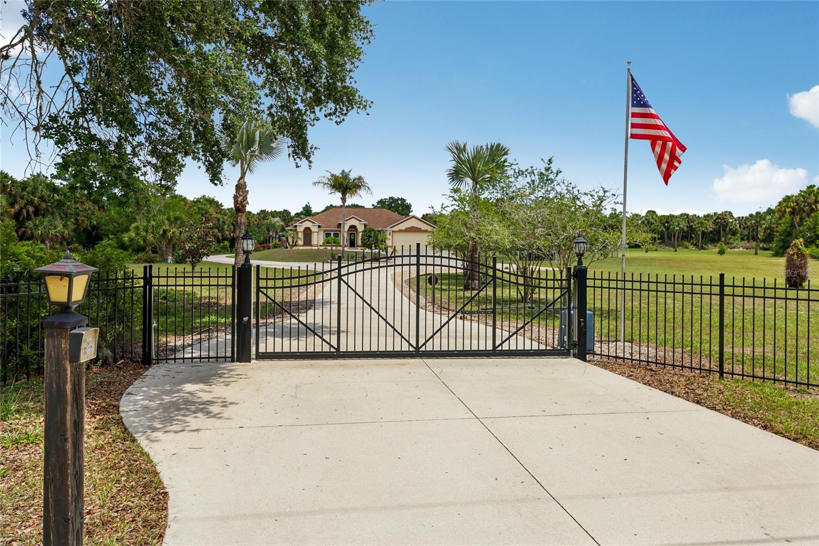 CANAVERAL GROVES - Residential