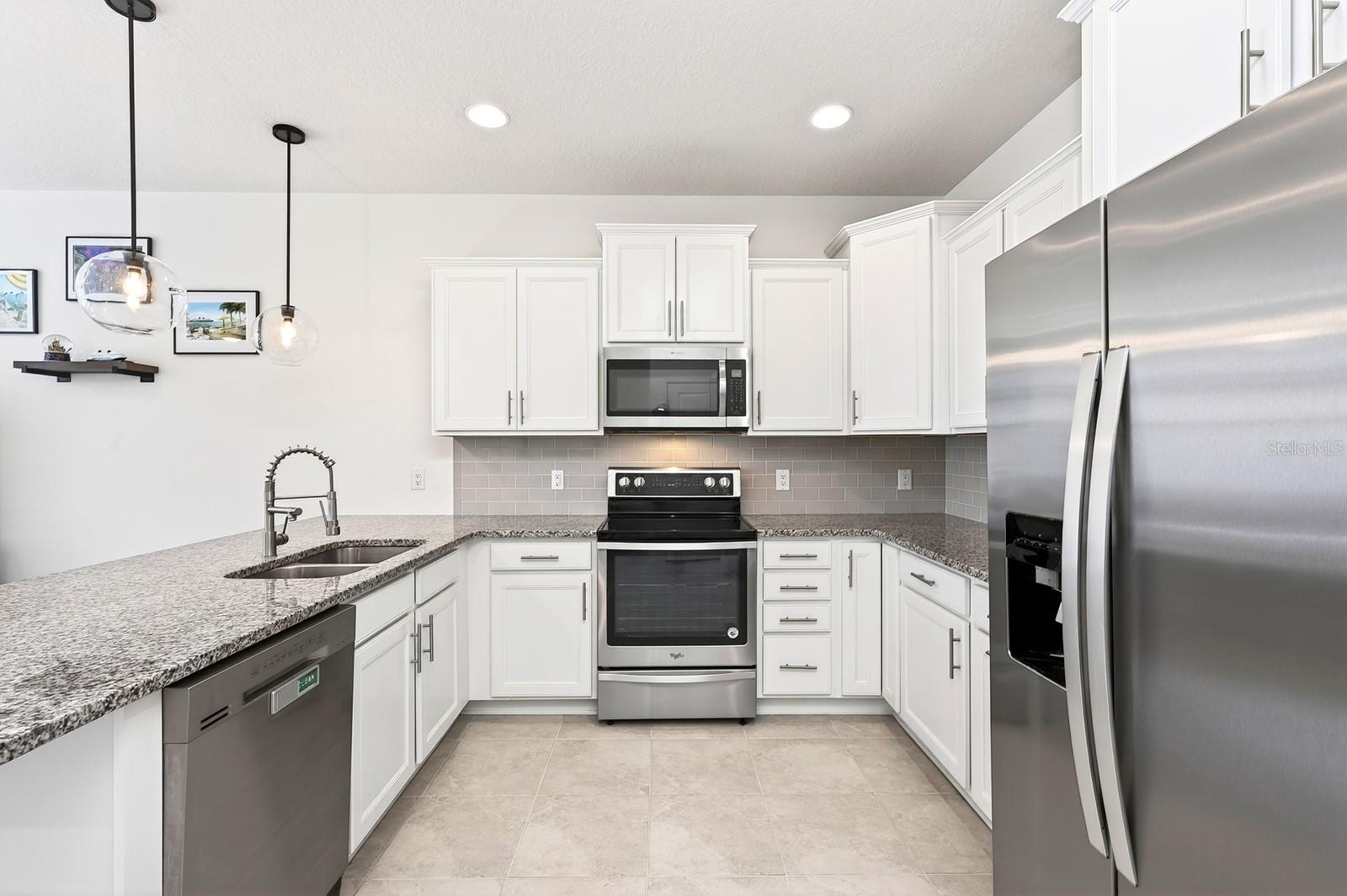 LAKEVIEW POINTE/HORIZON WEST P - Residential