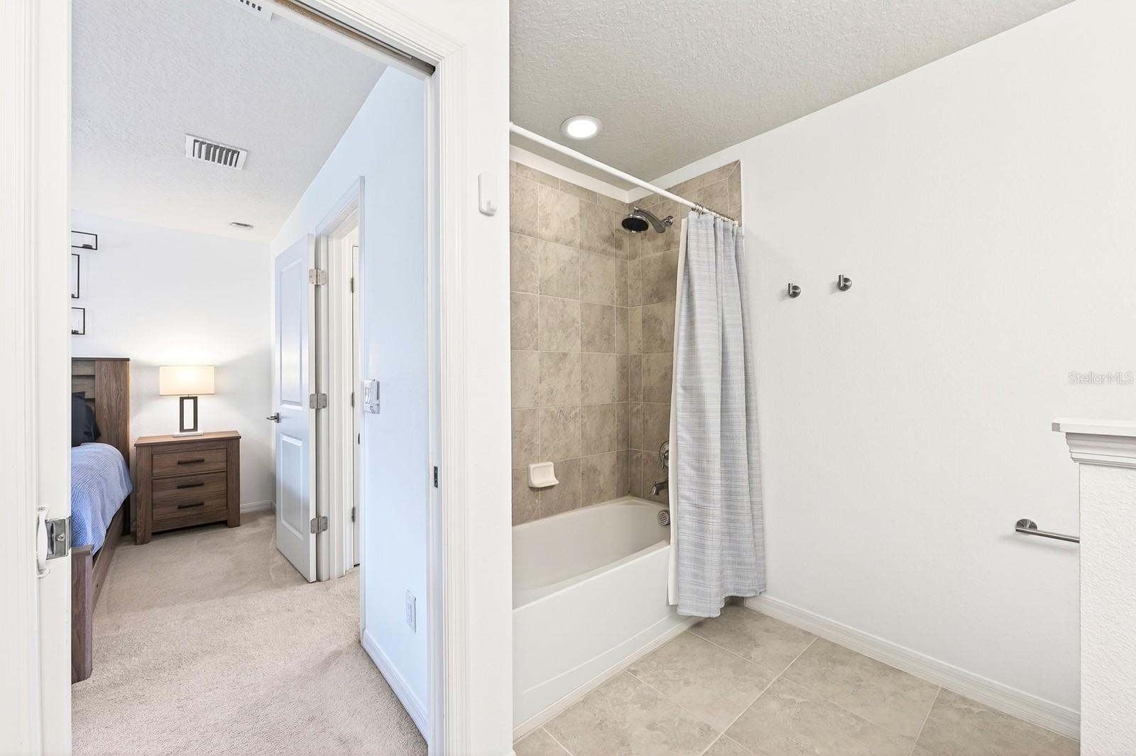 LAKEVIEW POINTE/HORIZON WEST P - Residential