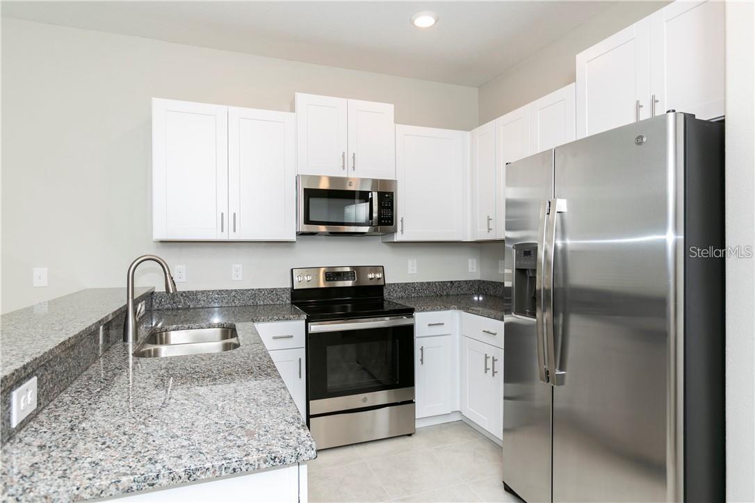 VENTANA TWNHMS AT WATERS EDGE - Residential Lease