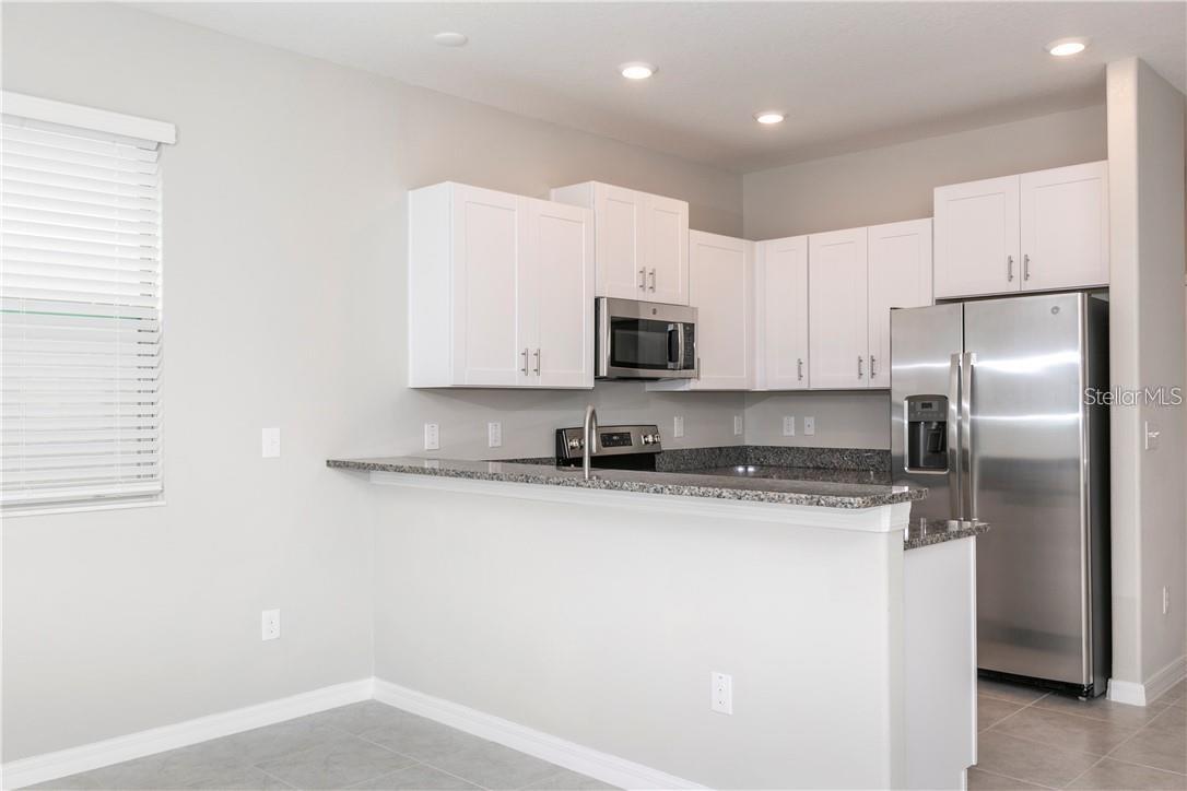 VENTANA TWNHMS AT WATERS EDGE - Residential Lease