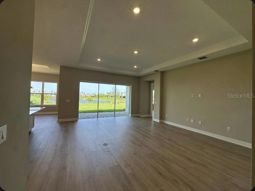 ESPLANADE AT CENTER LAKE RANCH - Residential