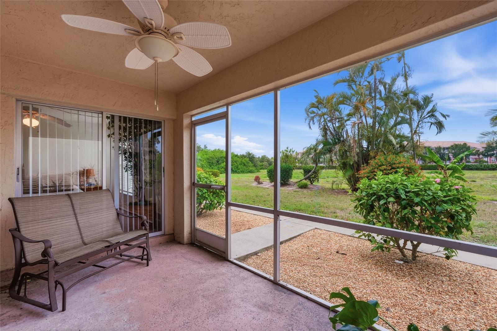 SANIBEL WAY CONDO PH 02 - Residential