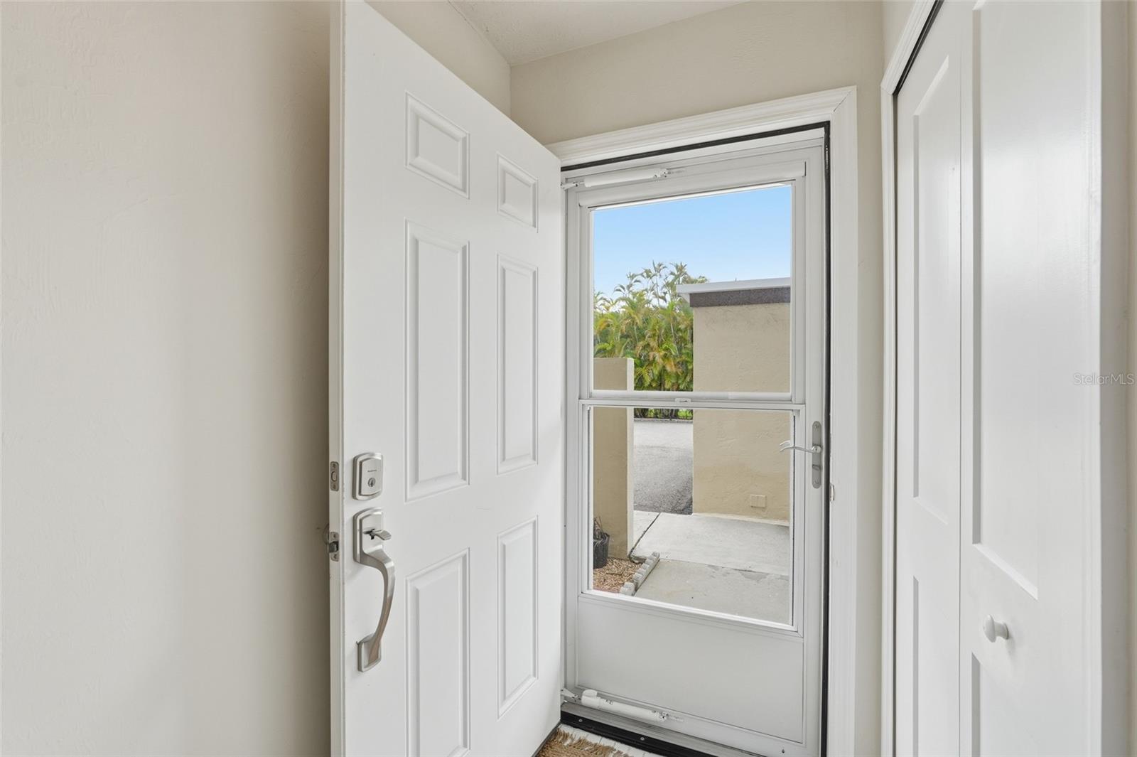 SANIBEL WAY CONDO PH 02 - Residential
