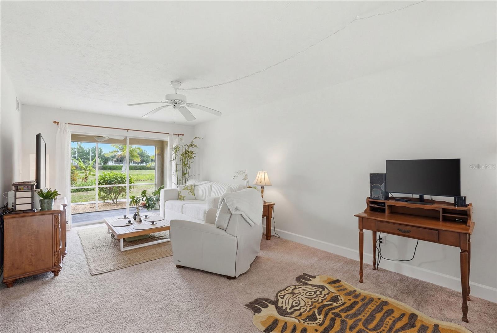 SANIBEL WAY CONDO PH 02 - Residential