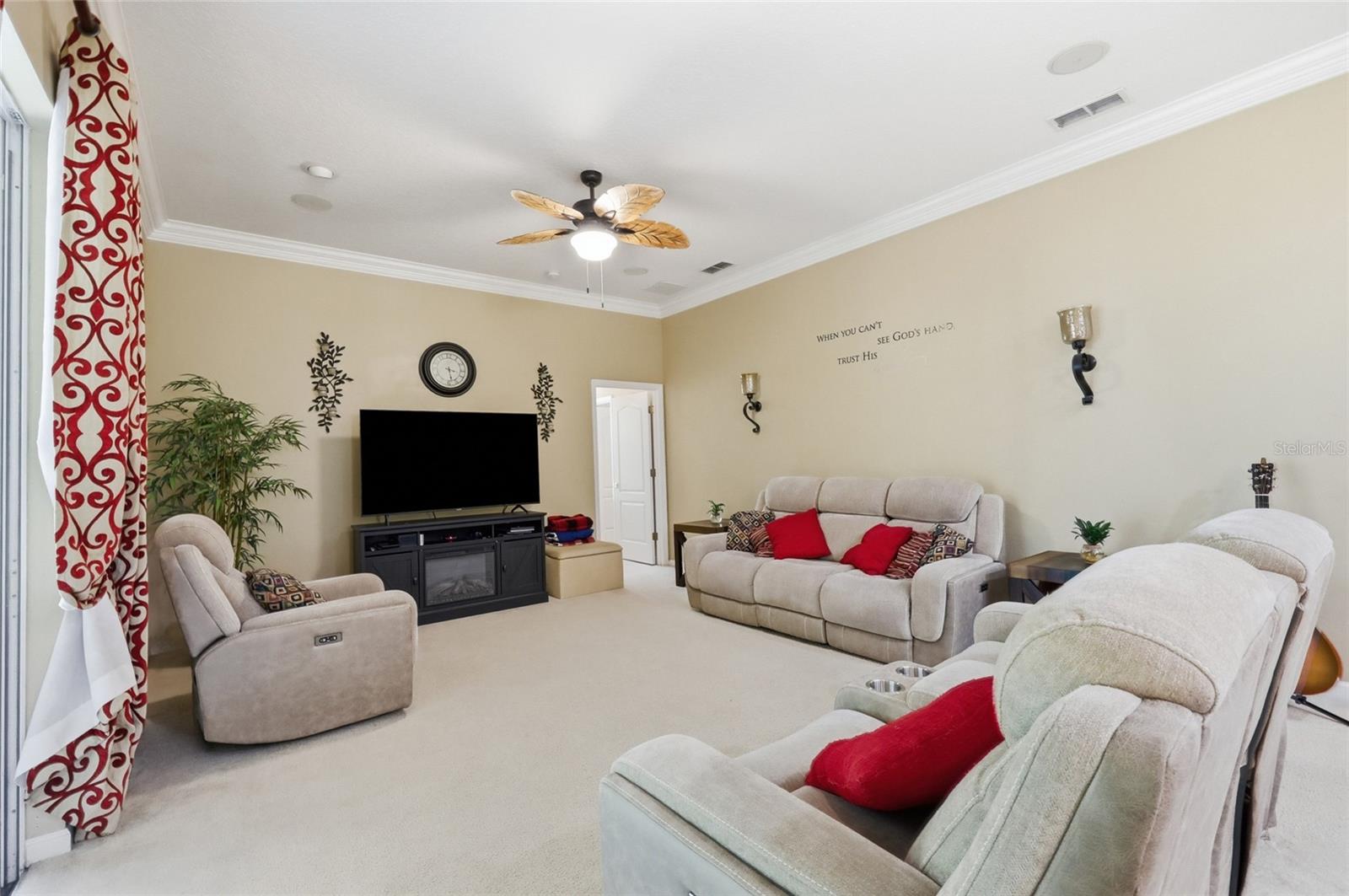 ROCK SPGS RIDGE PH 04-A 51 137 - Residential