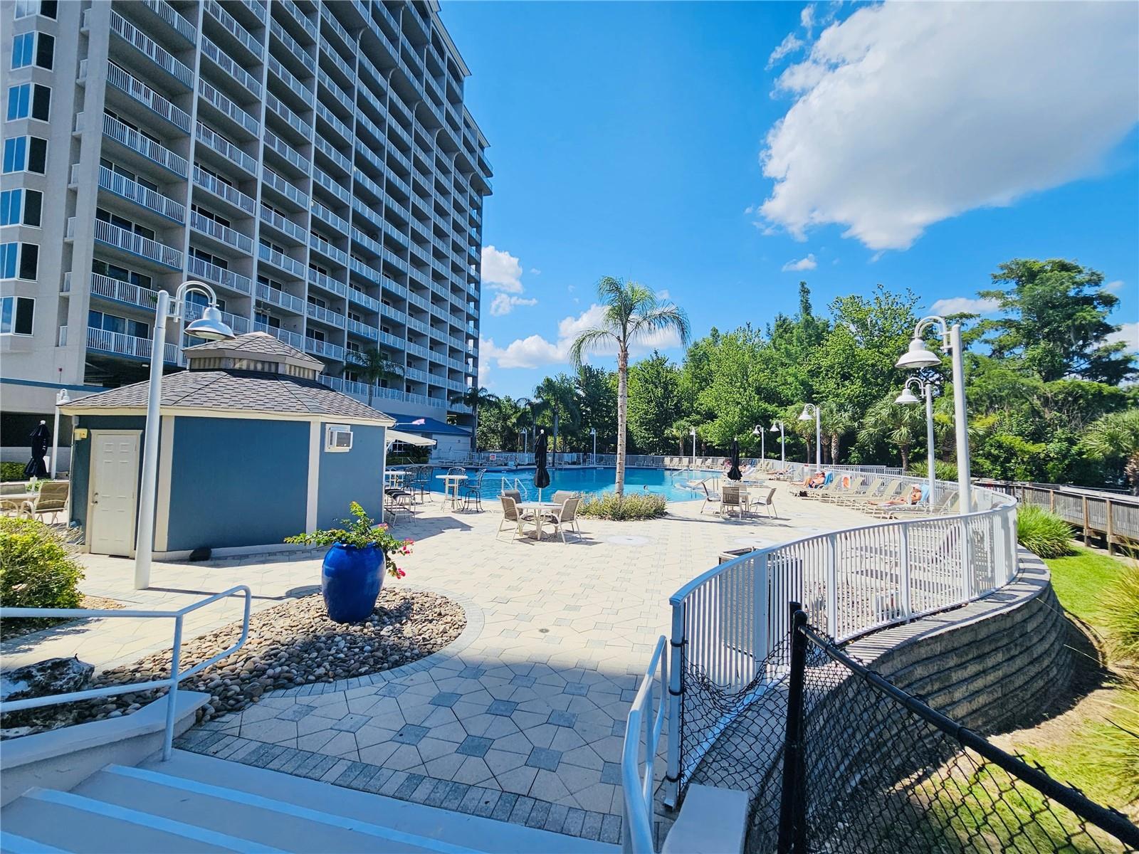 BLUE HERON BEACH RESIDENCE TOWER I - Residential