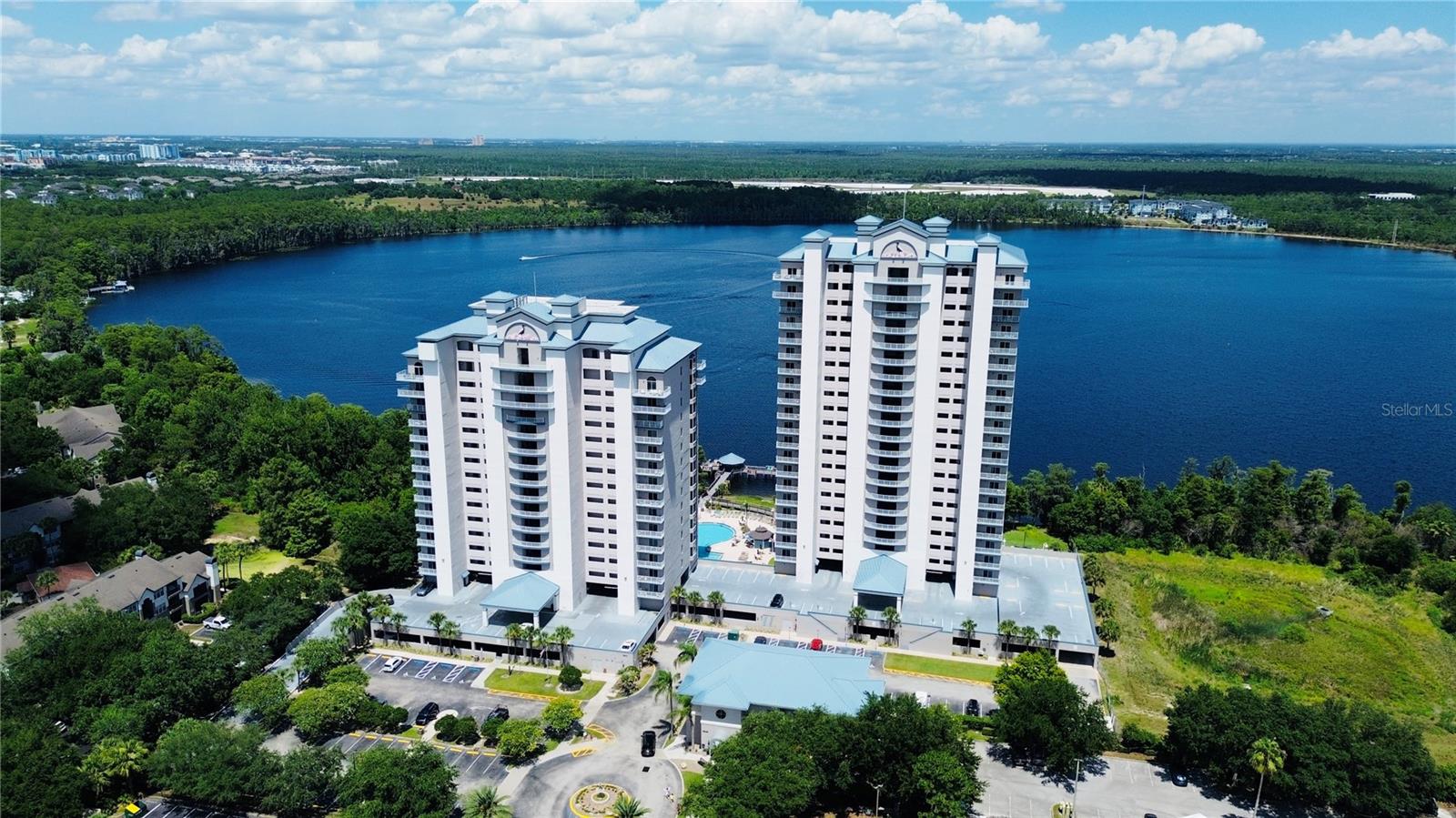BLUE HERON BEACH RESIDENCE TOWER I - Residential