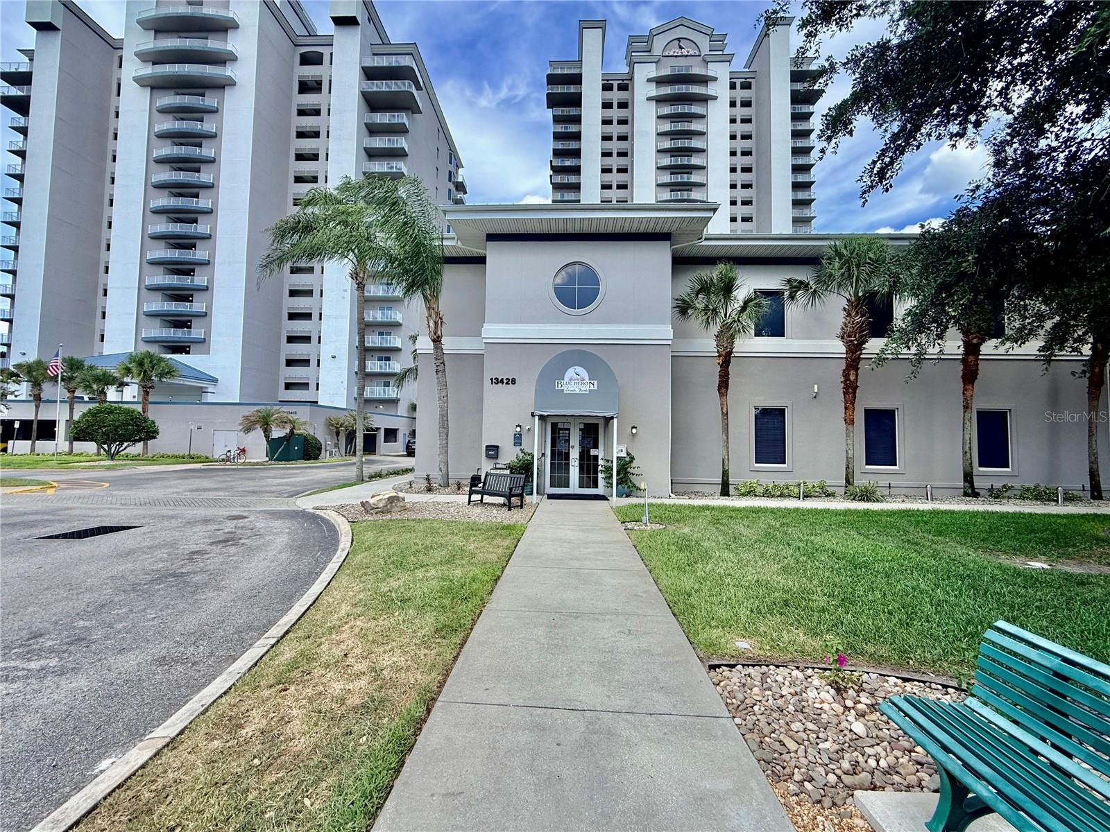 BLUE HERON BEACH RESIDENCE TOWER I - Residential