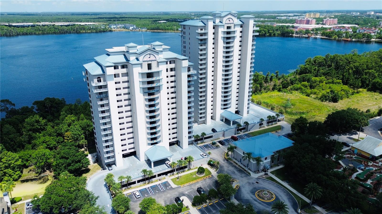 BLUE HERON BEACH RESIDENCE TOWER I - Residential
