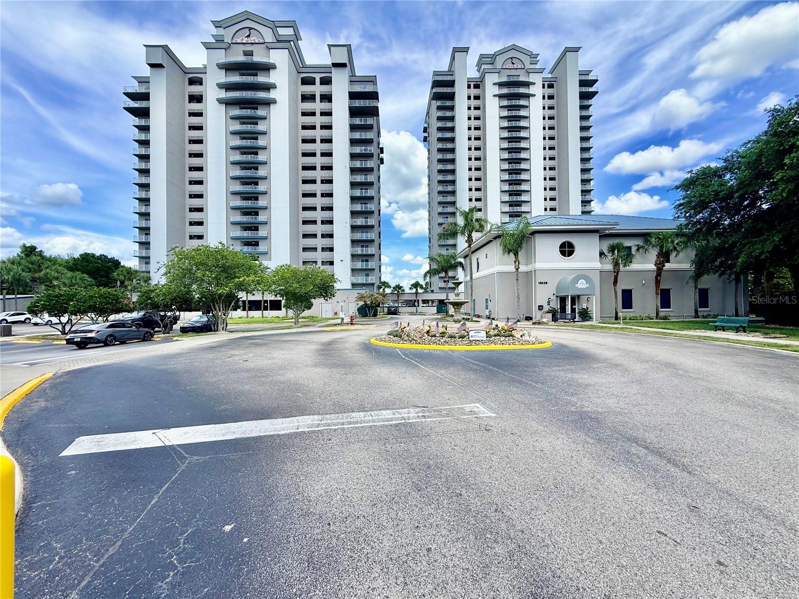 BLUE HERON BEACH RESIDENCE TOWER I - Residential