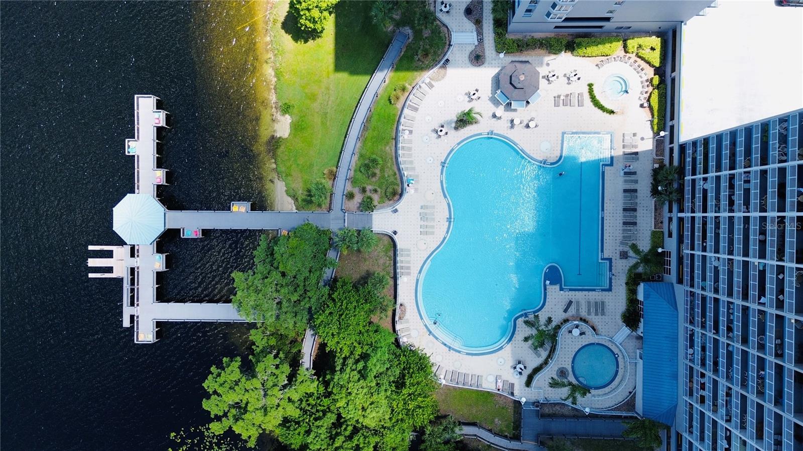 BLUE HERON BEACH RESIDENCE TOWER I - Residential