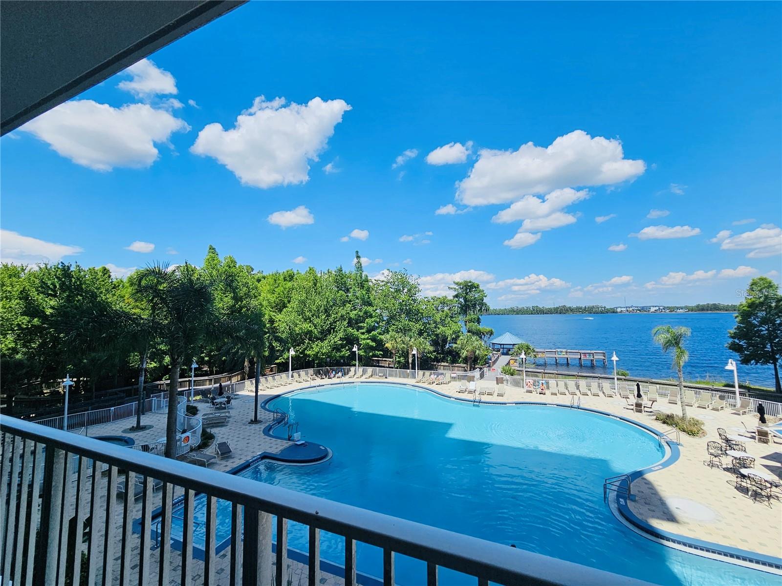 BLUE HERON BEACH RESIDENCE TOWER I - Residential