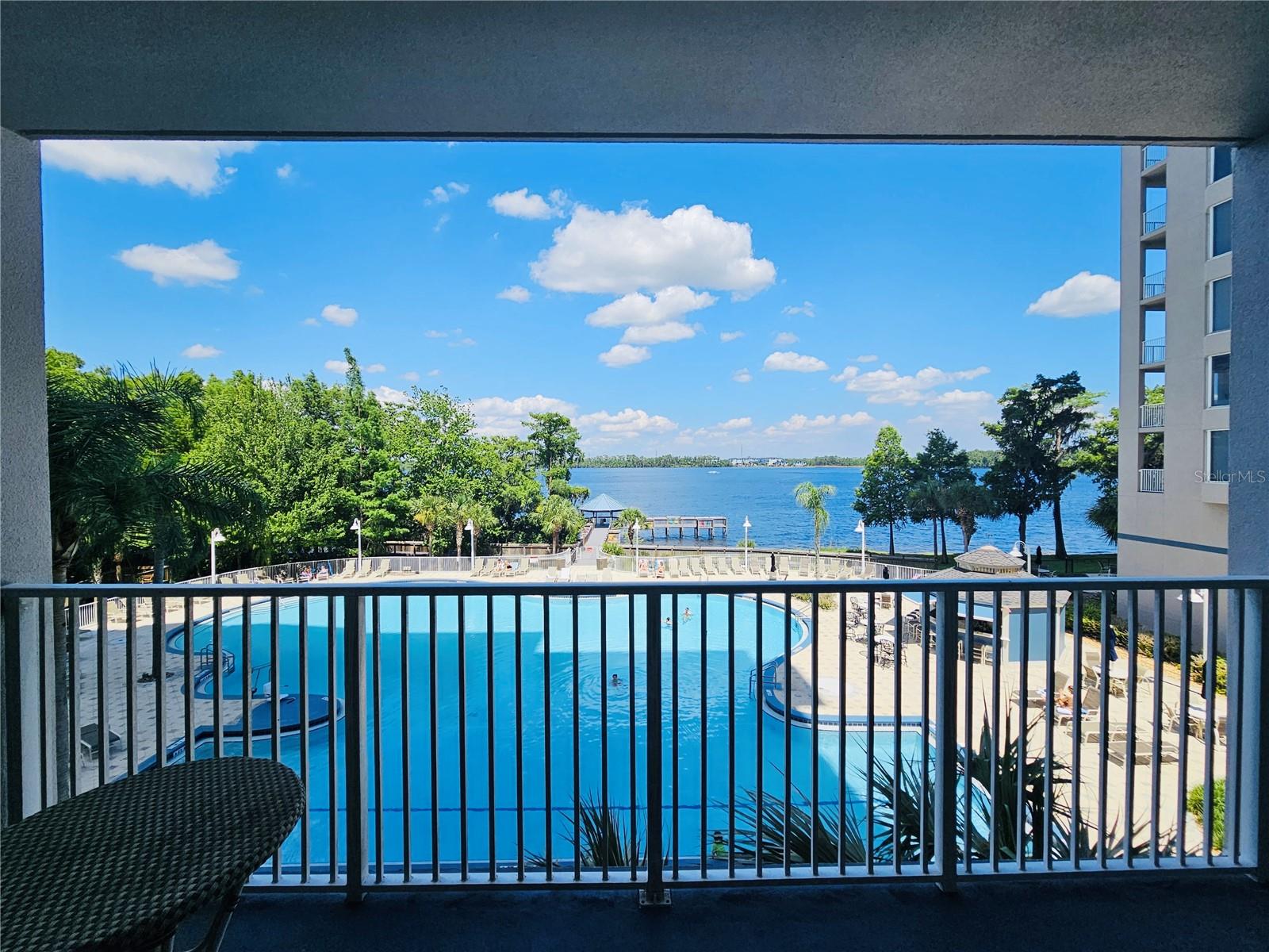 BLUE HERON BEACH RESIDENCE TOWER I - Residential