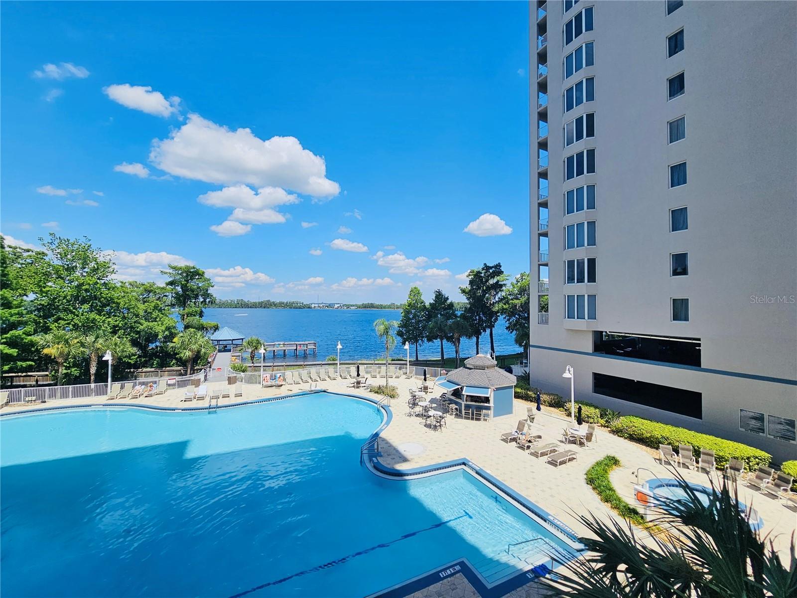 BLUE HERON BEACH RESIDENCE TOWER I - Residential