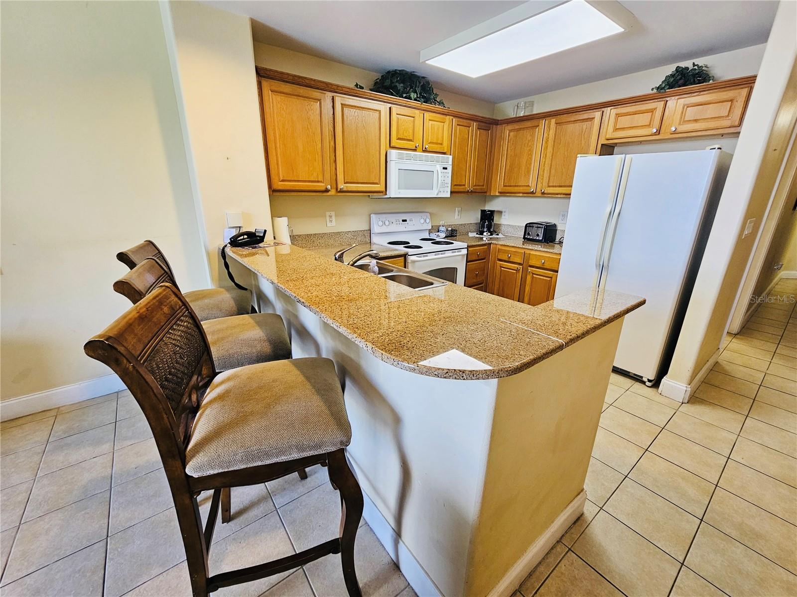 BLUE HERON BEACH RESIDENCE TOWER I - Residential