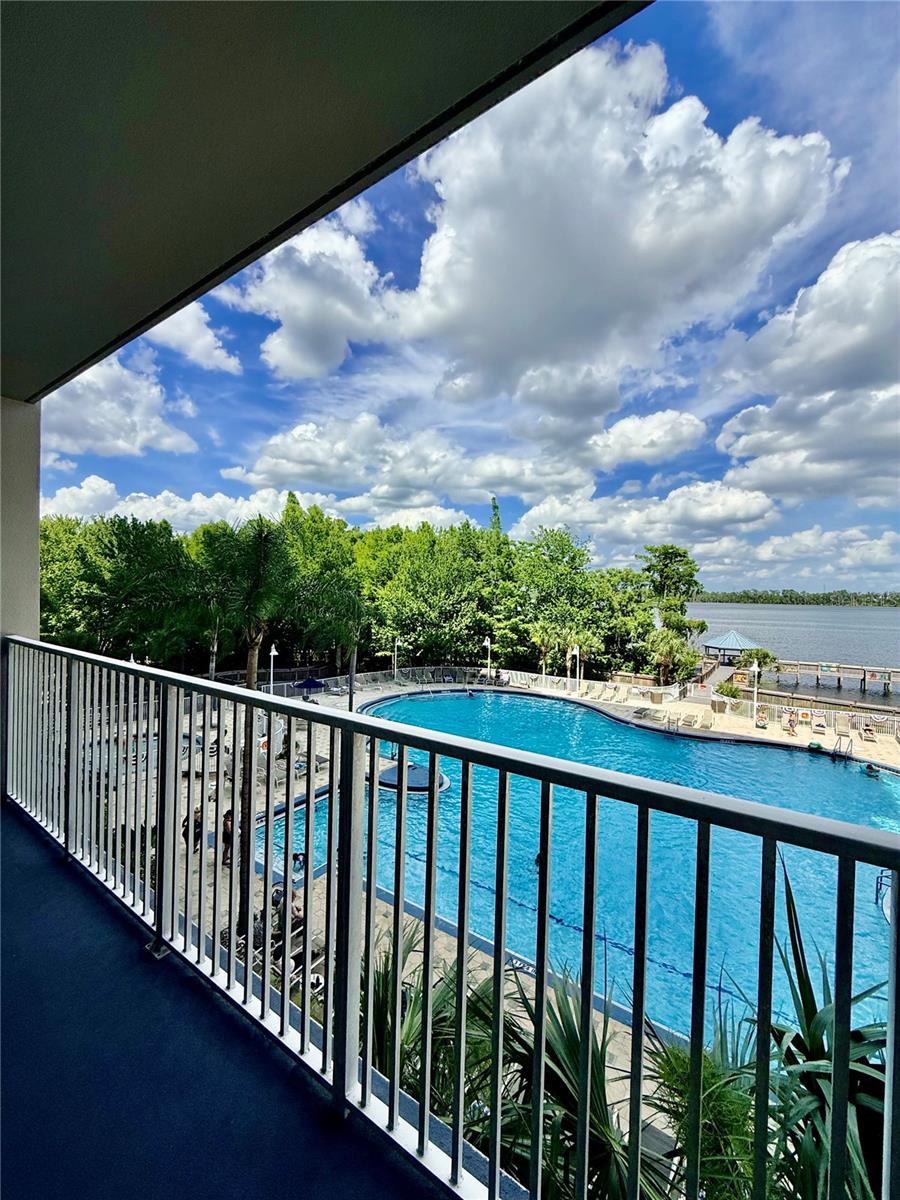 BLUE HERON BEACH RESIDENCE TOWER I - Residential