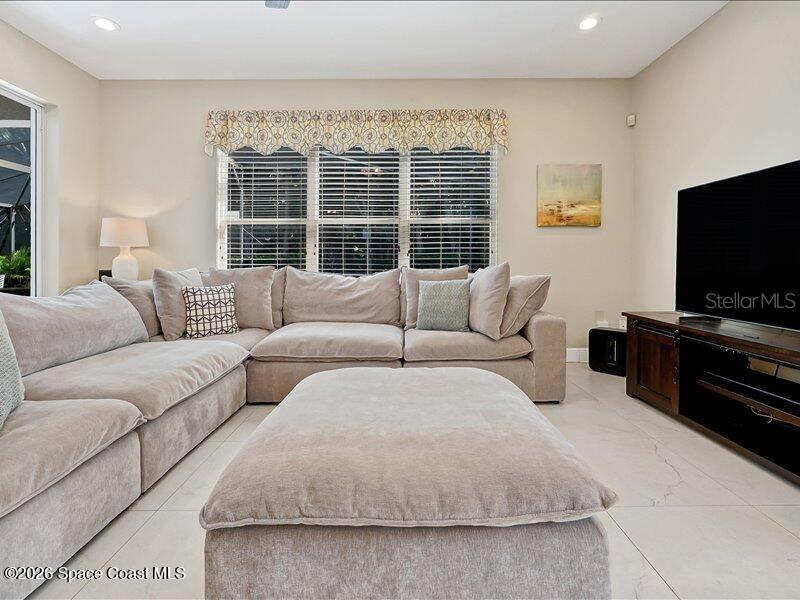 WINDING HOLLOW UNIT 5 - Residential