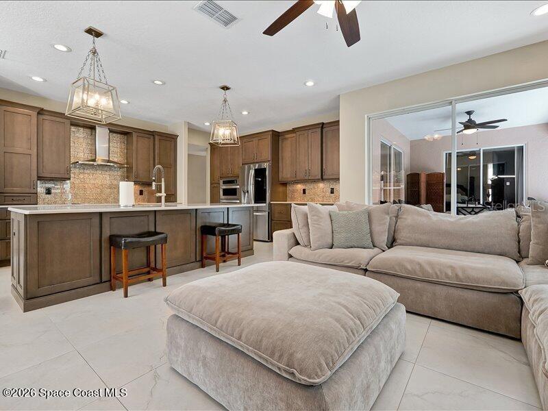WINDING HOLLOW UNIT 5 - Residential