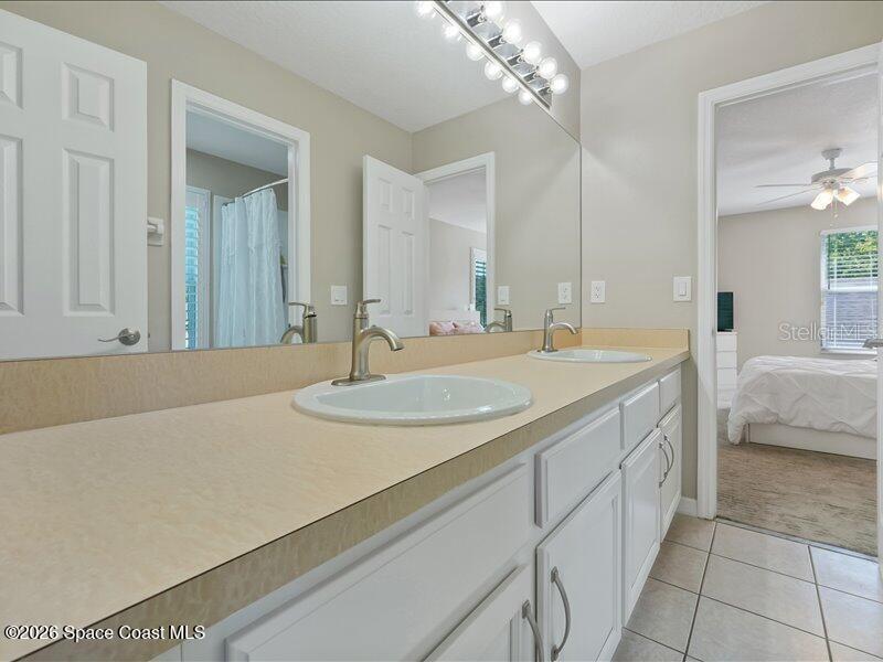 WINDING HOLLOW UNIT 5 - Residential