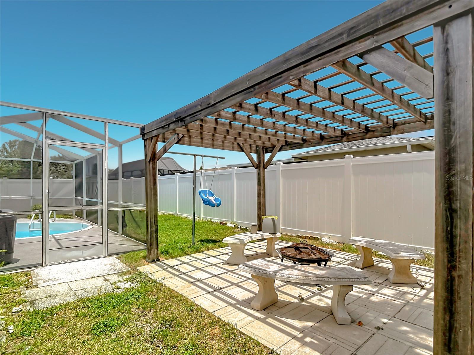 EMBASSY HILLS - Residential