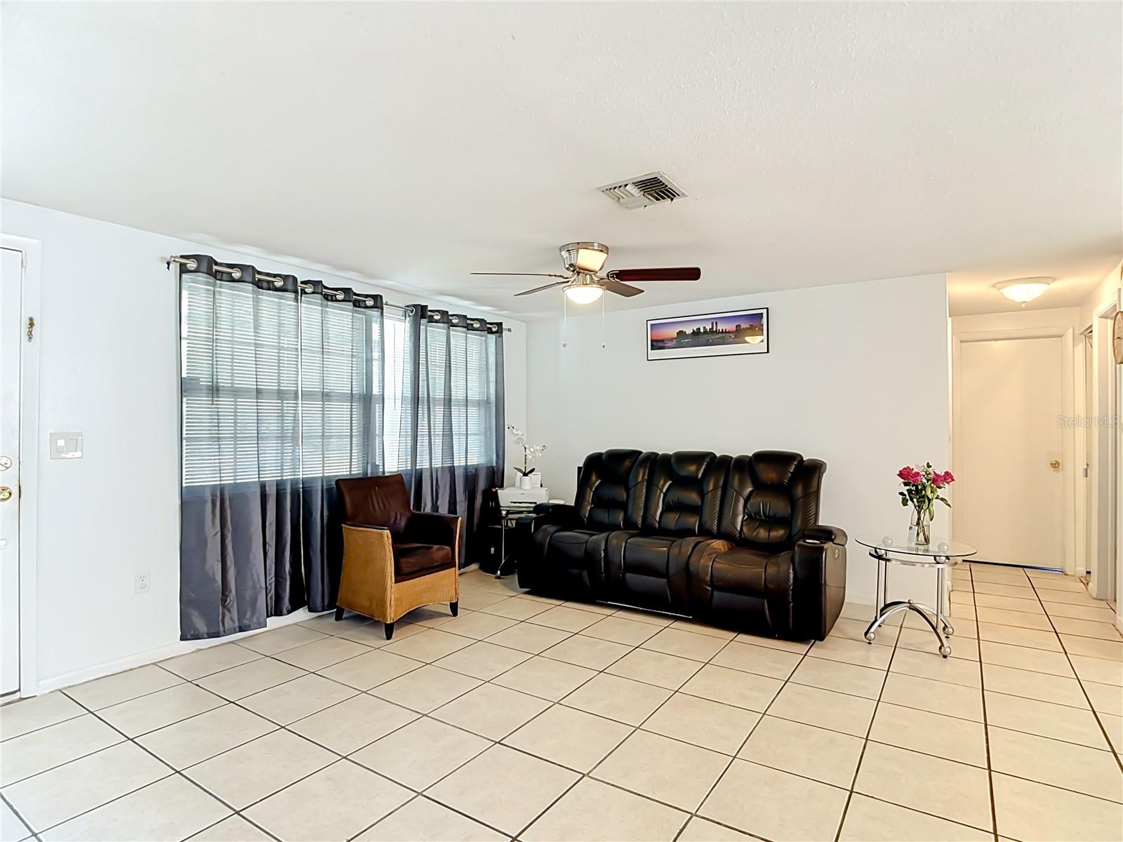 EMBASSY HILLS - Residential