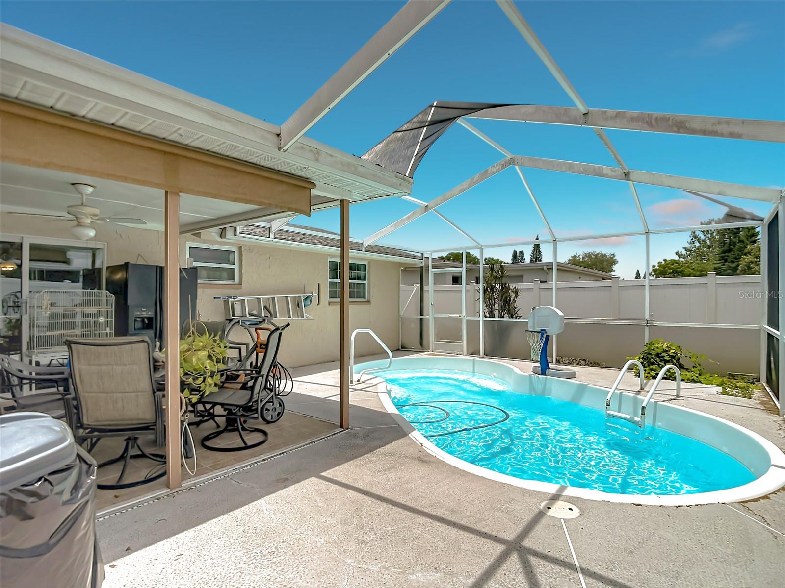 EMBASSY HILLS - Residential