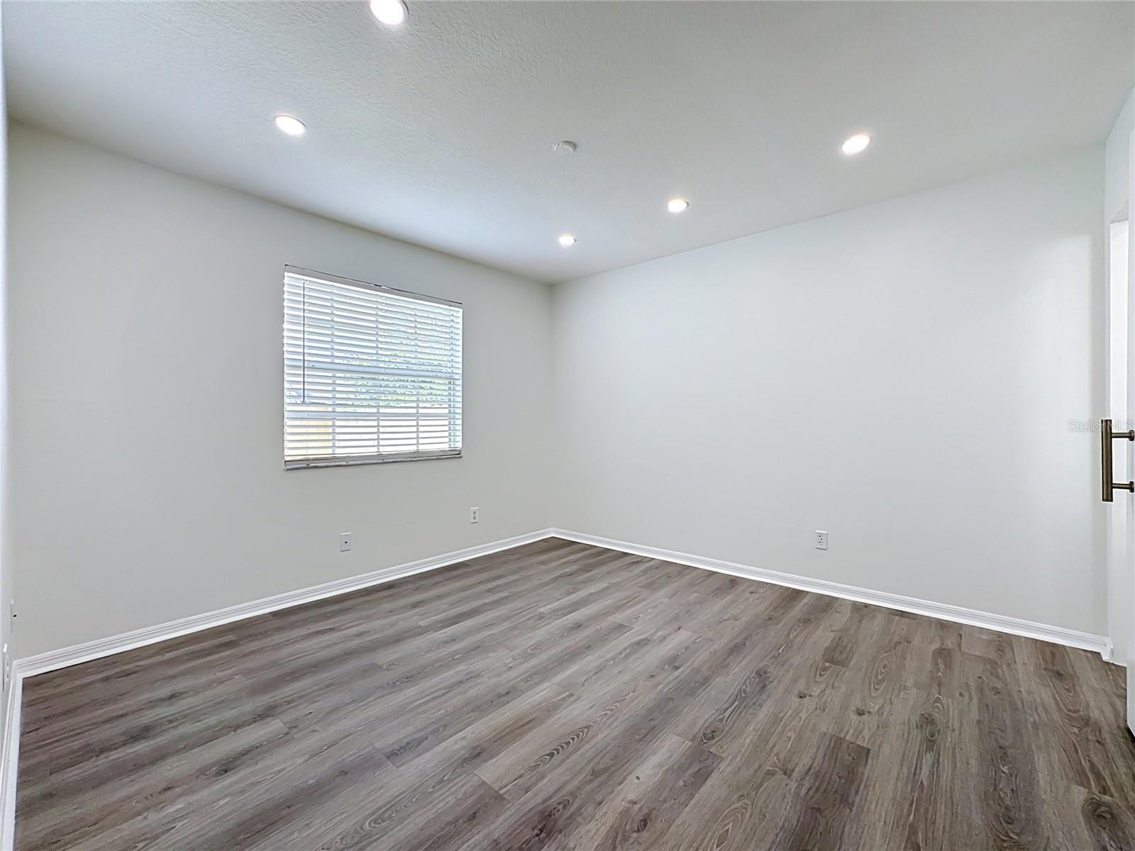 FOUR WINDS ESTATES UNIT SIX - Residential