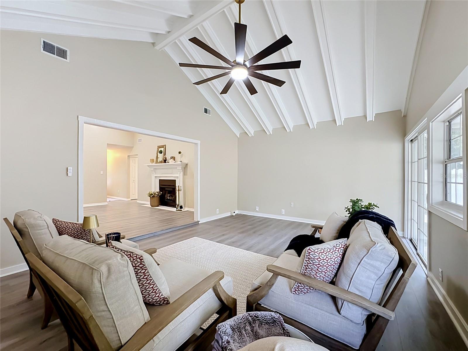 FOUR WINDS ESTATES UNIT SIX - Residential