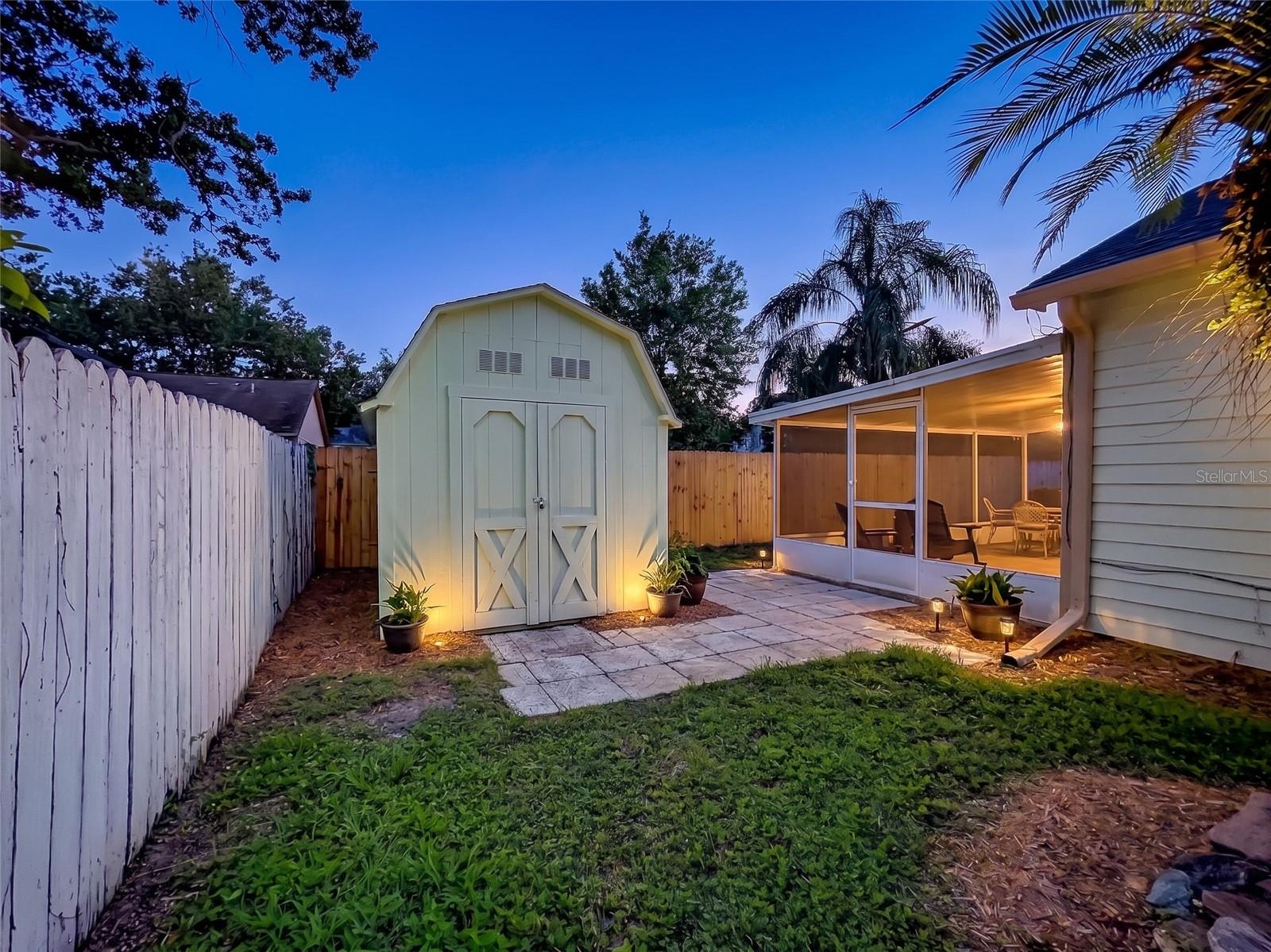 FOUR WINDS ESTATES UNIT SIX - Residential