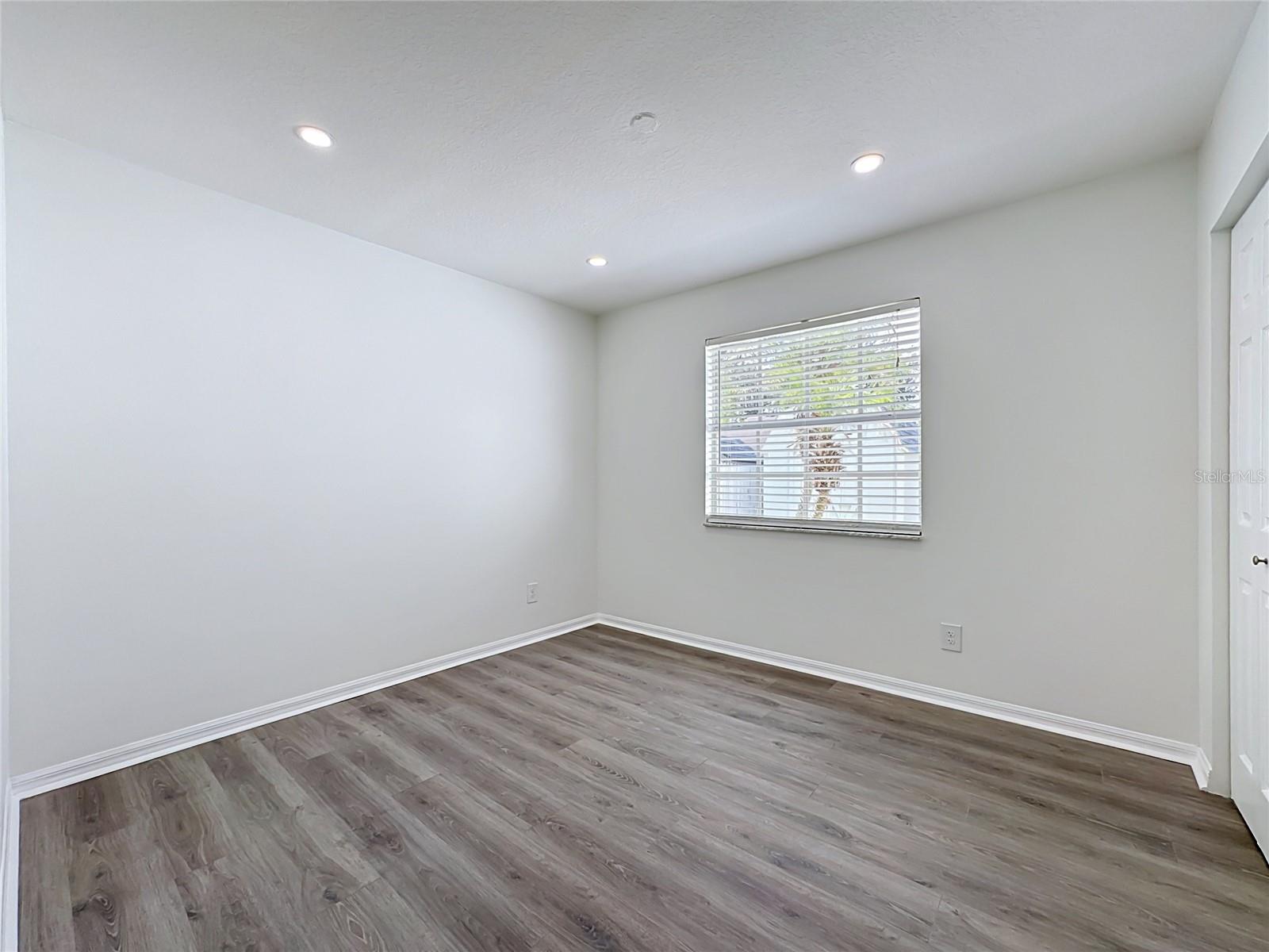 FOUR WINDS ESTATES UNIT SIX - Residential